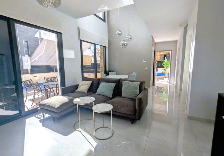 Reventa - Villa -
Cabo Roig - Lomas de Cabo Roig