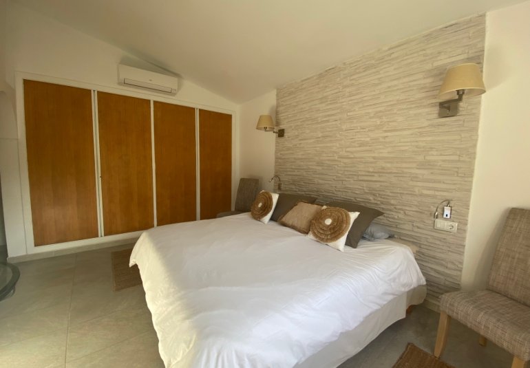 Reventa - Villa -
Calviá - Mallorca