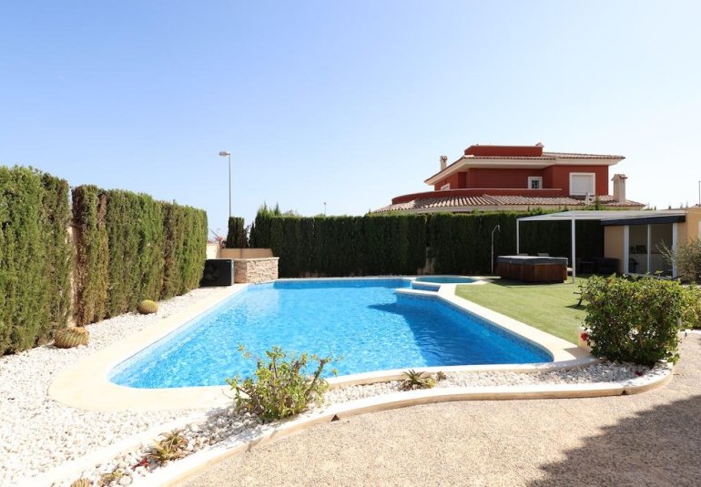 Reventa - Villa -
Ciudad Quesada - Ciudad Quesada - Doña Pepa