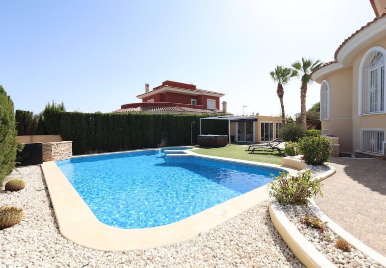 Reventa - Villa -
Ciudad Quesada - Ciudad Quesada - Doña Pepa