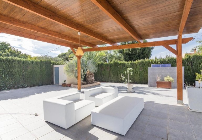 Reventa - Villa -
Elche - Corte Ingles