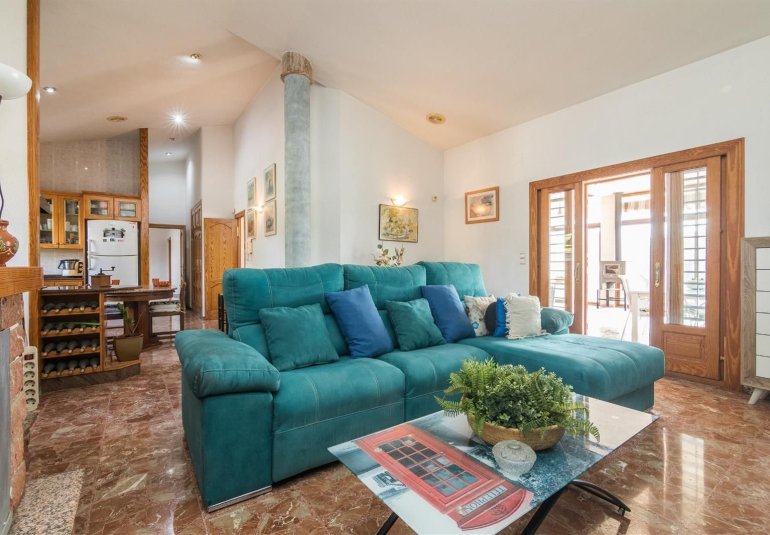 Reventa - Villa -
Elche - Corte Ingles