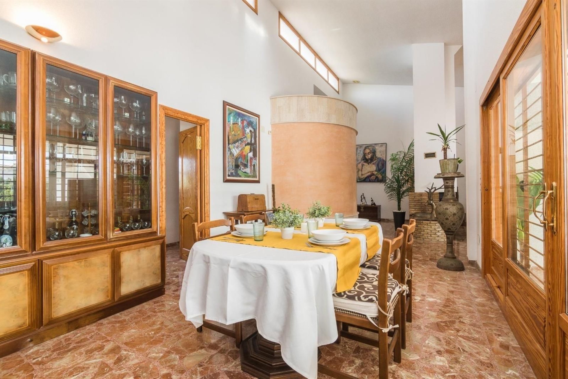 Reventa - Villa -
Elche - Corte Ingles