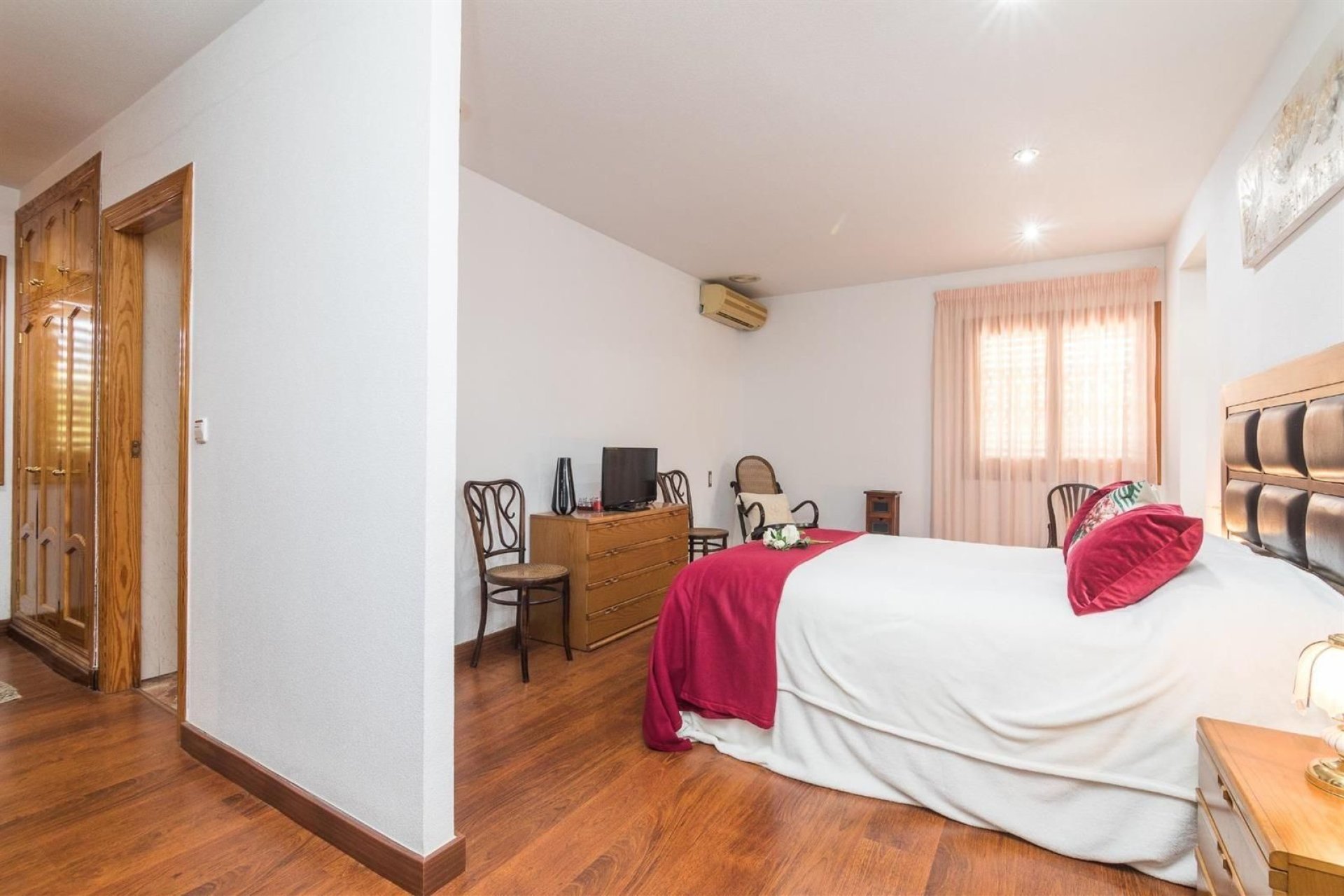 Reventa - Villa -
Elche - Corte Ingles