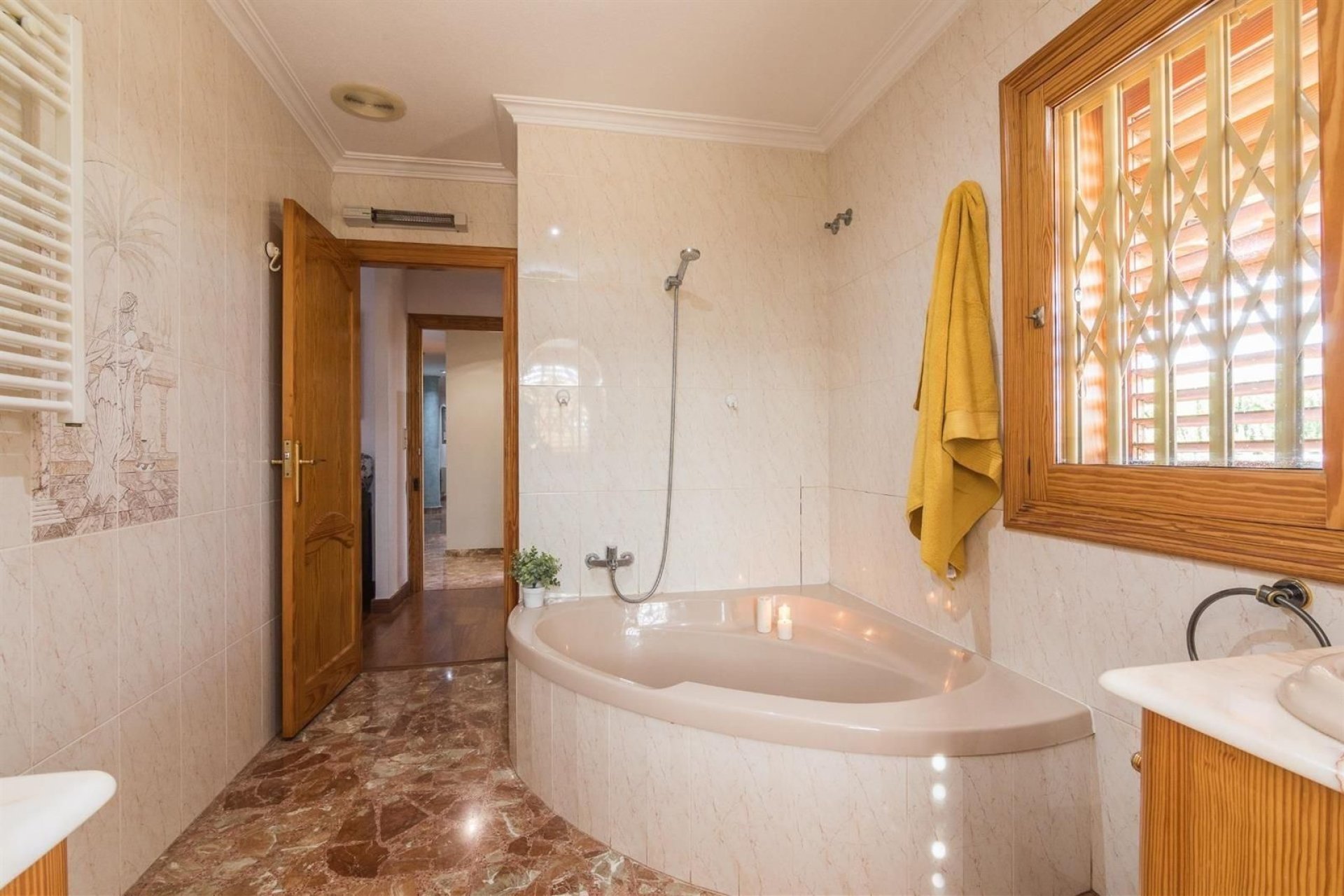 Reventa - Villa -
Elche - Corte Ingles