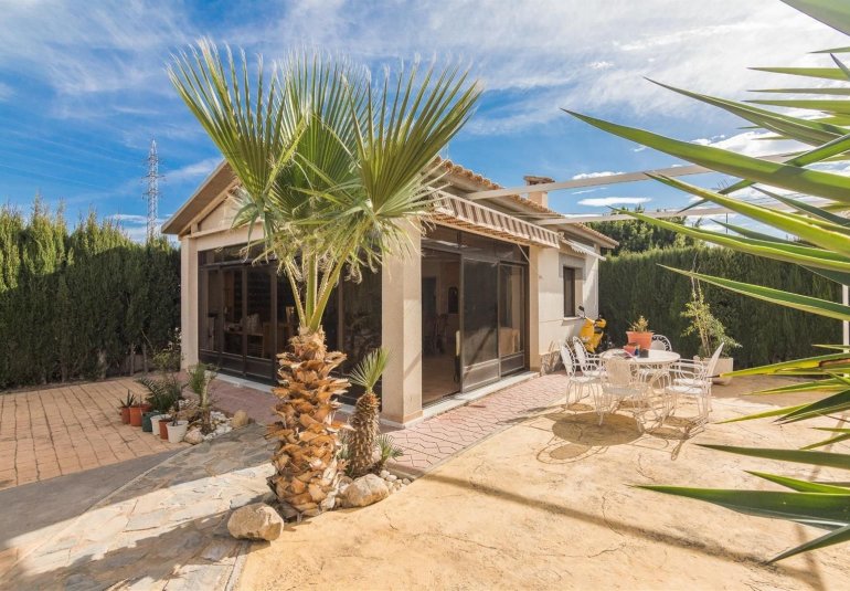 Reventa - Villa -
Elche - Corte Ingles