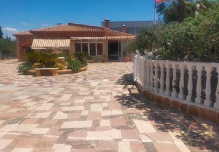 Reventa - Villa -
Elche