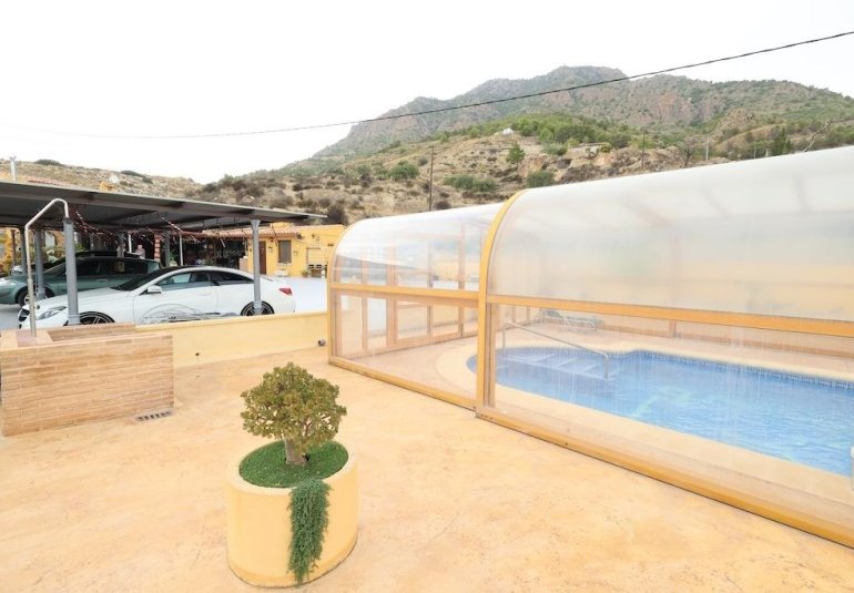 Reventa - Villa -
Fortuna - La garapacha