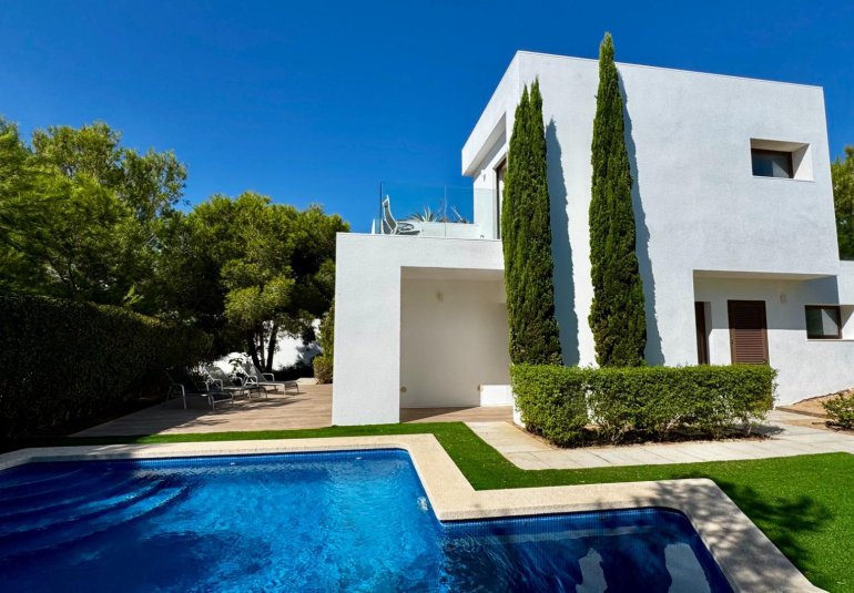 Reventa - Villa -
Orihuela Costa - Las Colinas Golf