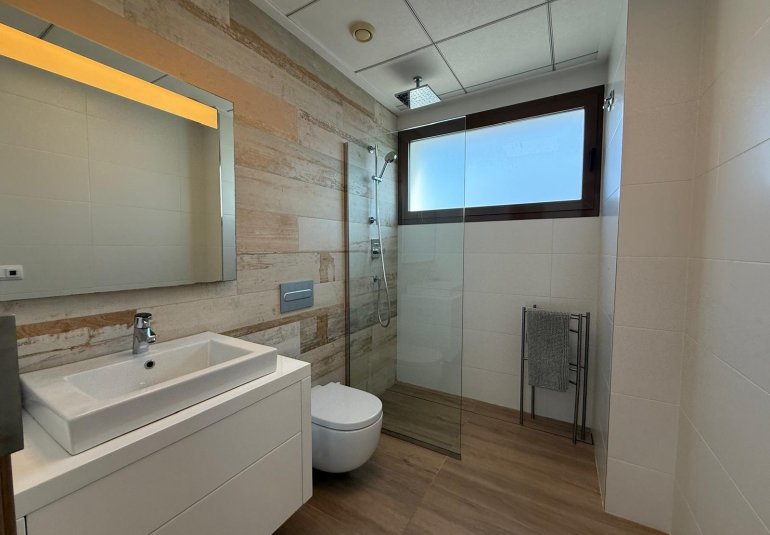 Reventa - Villa -
Orihuela Costa - Las Colinas Golf