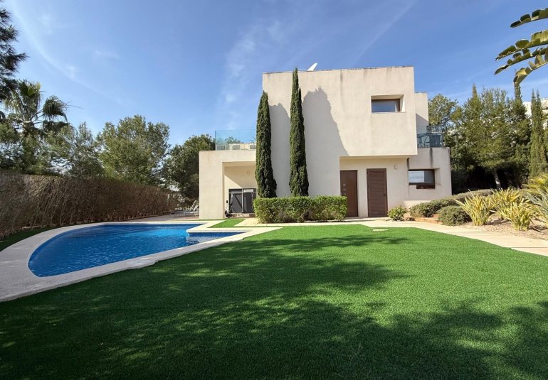 Reventa - Villa -
Orihuela Costa - Las Colinas Golf