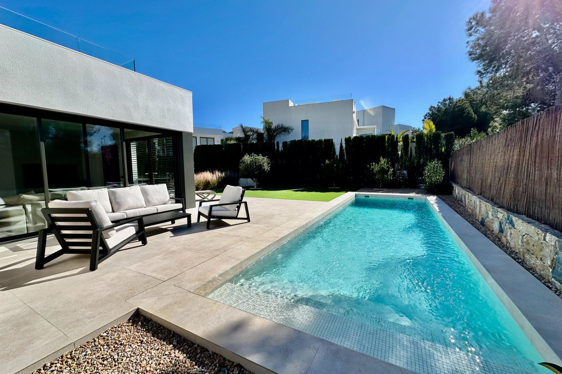 Reventa - Villa -
Orihuela Costa - Las Colinas Golf