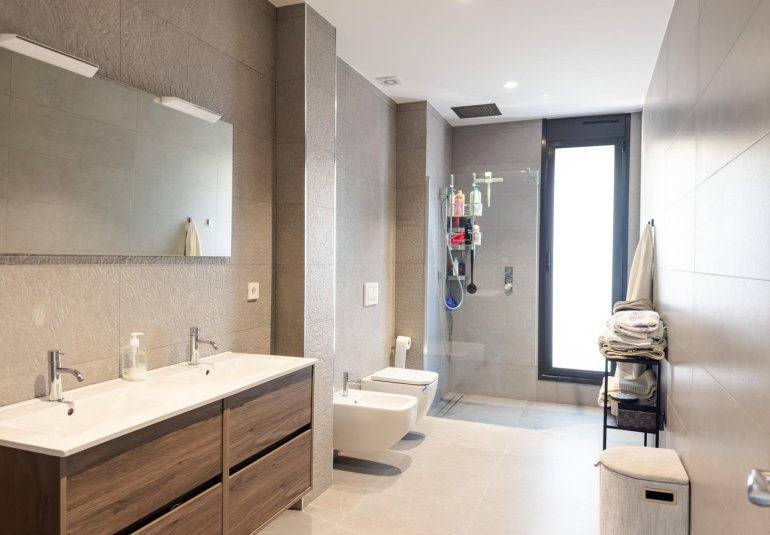 Reventa - Villa -
Orihuela Costa - Las Colinas Golf