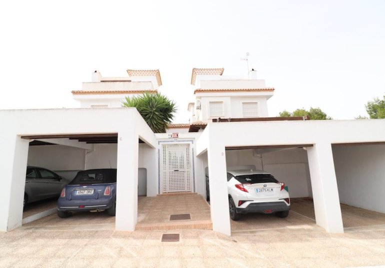 Reventa - Villa -
Orihuela Costa - Lomas de Cabo Roig-Los Dolses