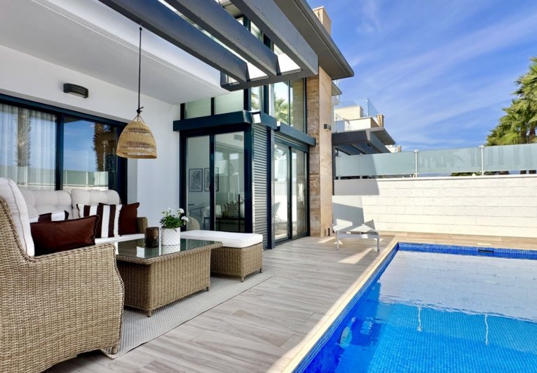 Reventa - Villa -
Orihuela Costa - Lomas de Cabo Roig