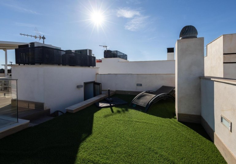 Reventa - Villa -
Orihuela Costa - PAU 26