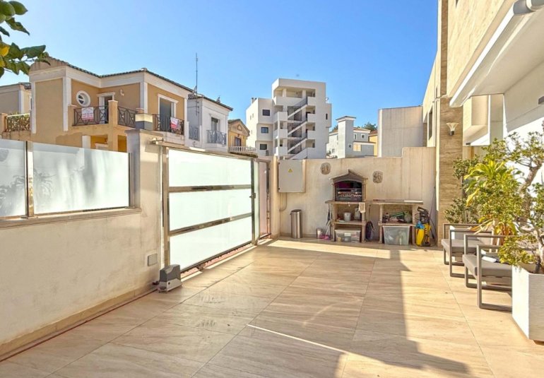 Reventa - Villa -
Orihuela Costa - Villamartín