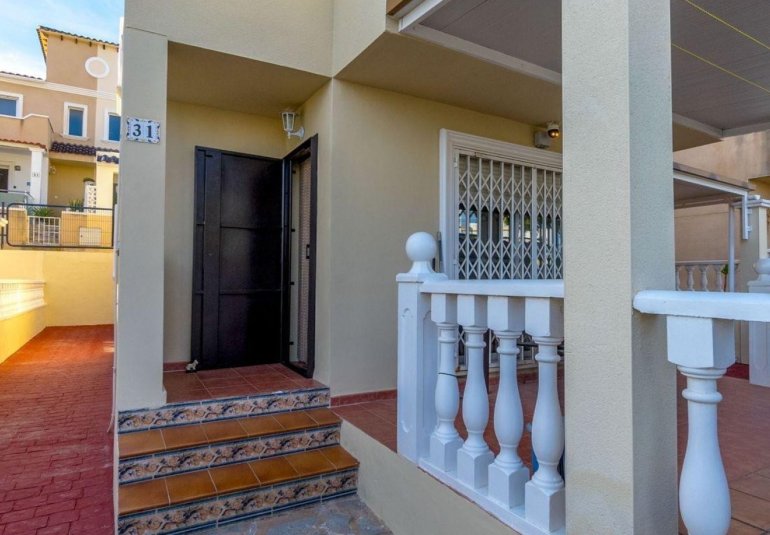 Reventa - Villa -
Orihuela Costa - Villamartín