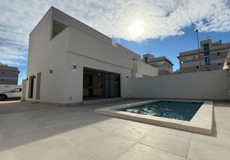 Reventa - Villa -
Orihuela Costa