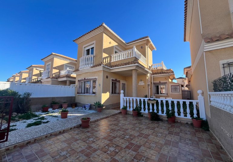 Reventa - Villa -
Playa Flamenca - Orihuela Costa