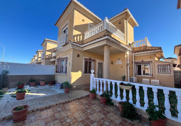 Reventa - Villa -
Playa Flamenca - Orihuela Costa