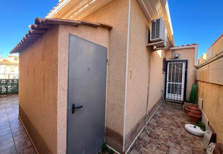 Reventa - Villa -
Playa Flamenca - Orihuela Costa