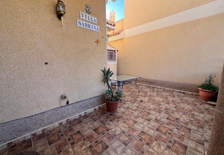 Reventa - Villa -
Playa Flamenca - Orihuela Costa