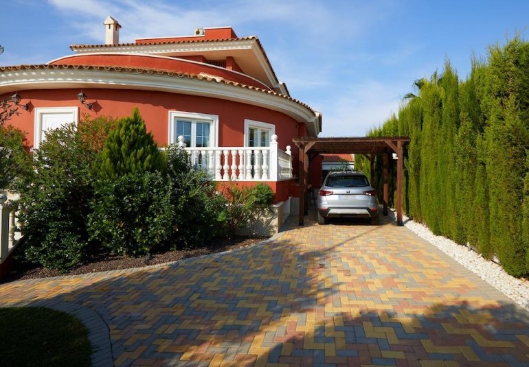 Reventa - Villa -
Rojales - Centro de la Ciudad Quesada