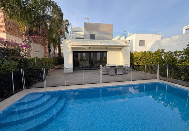 Reventa - Villa -
Rojales - Cuidad Quesada