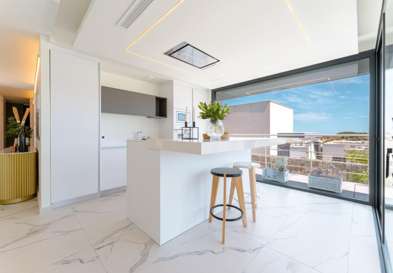 Reventa - Villa -
San Miguel de Salinas - Bellavista