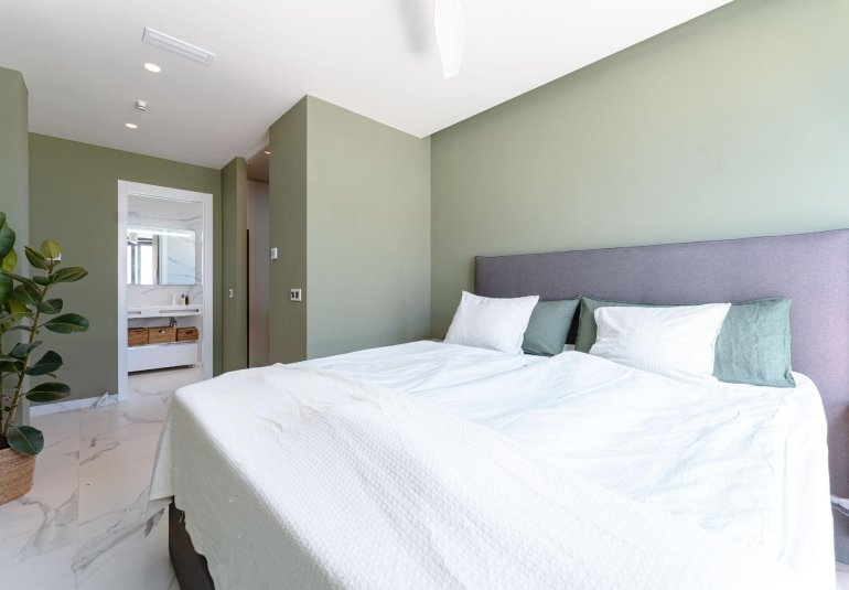 Reventa - Villa -
San Miguel de Salinas - Bellavista