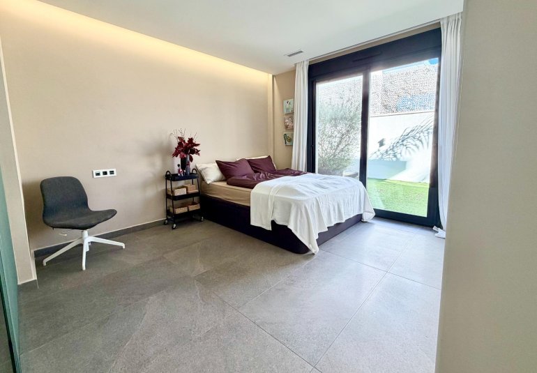 Reventa - Villa -
San Miguel de Salinas - Bellavista