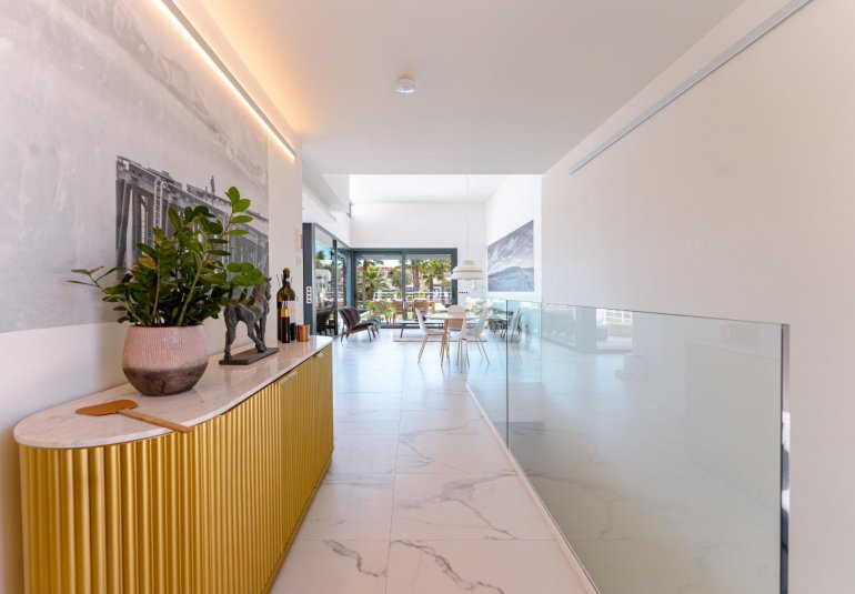 Reventa - Villa -
San Miguel de Salinas - Bellavista