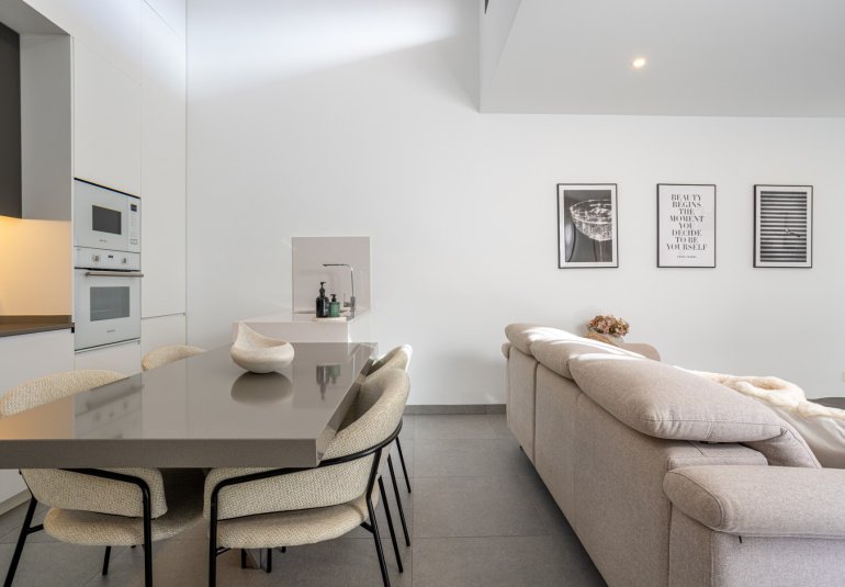 Reventa - Villa -
Torre Pacheco - Roldán