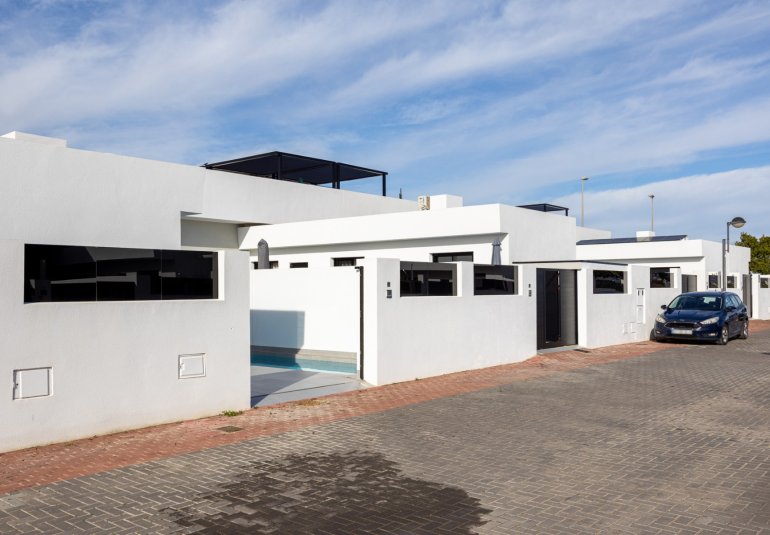 Reventa - Villa -
Torre Pacheco - Roldán