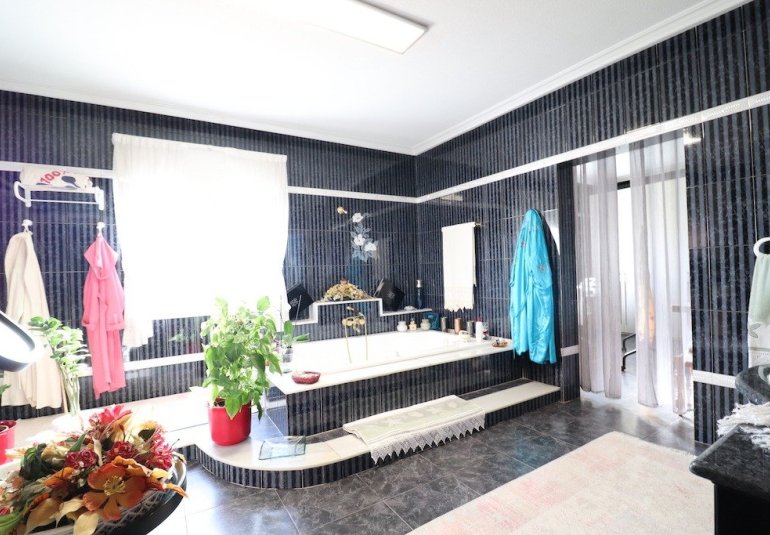 Reventa - Villa -
Torrevieja - El Chaparral