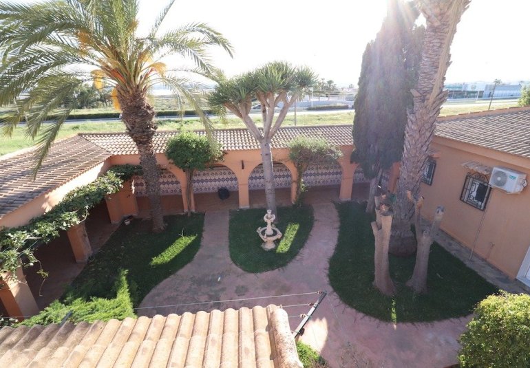 Reventa - Villa -
Torrevieja - El Chaparral