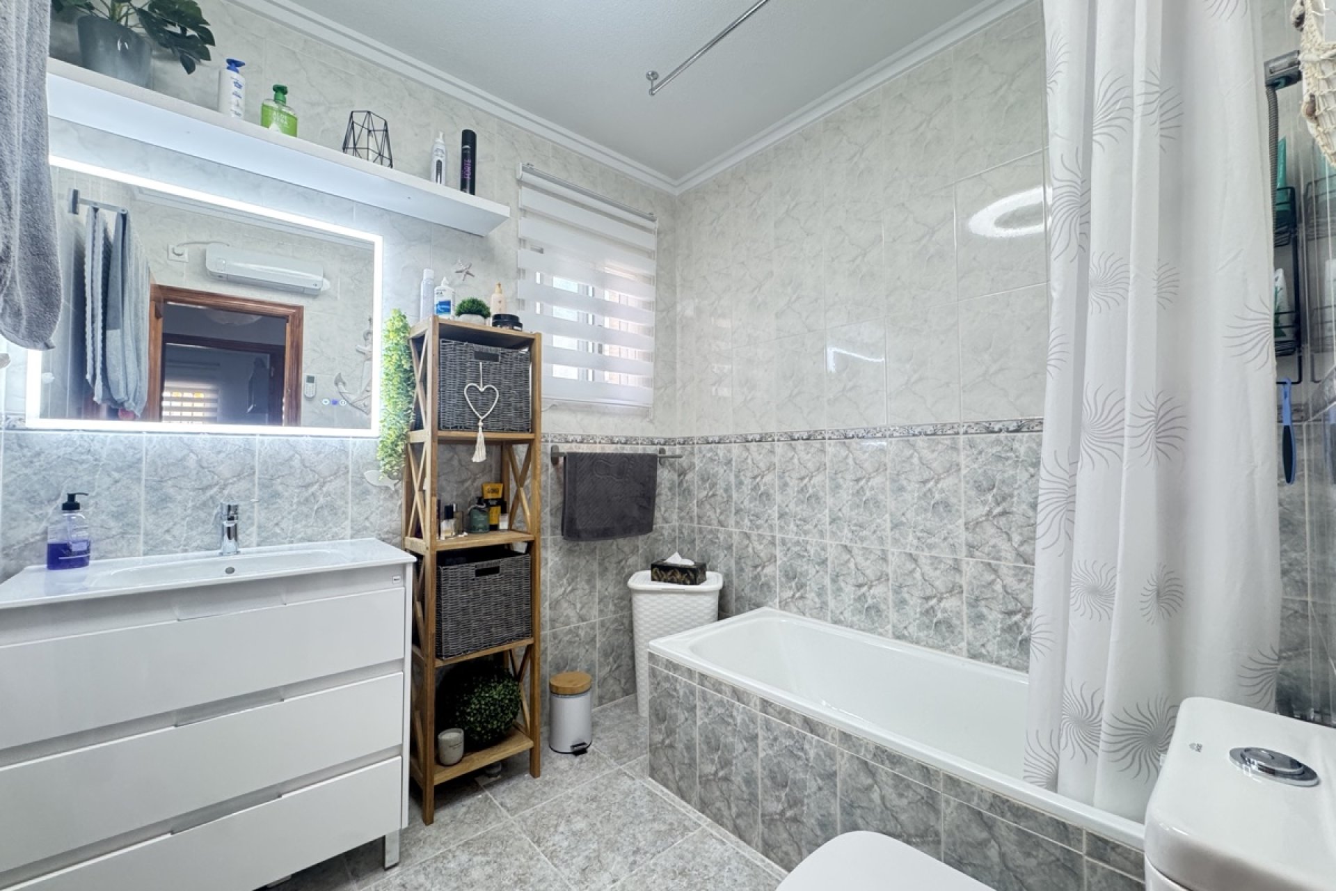 Reventa - Villa -
Villamartin