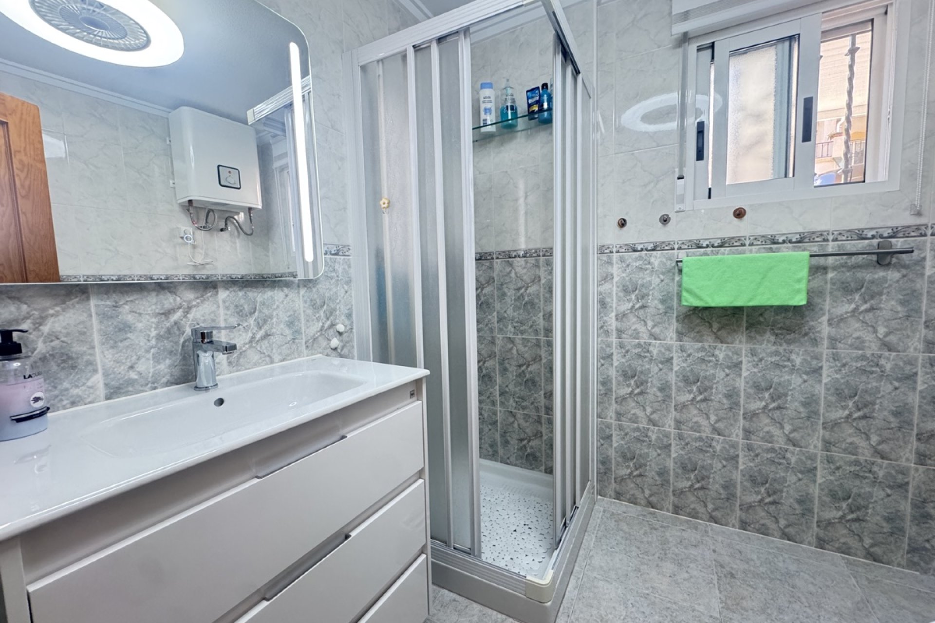 Reventa - Villa -
Villamartin