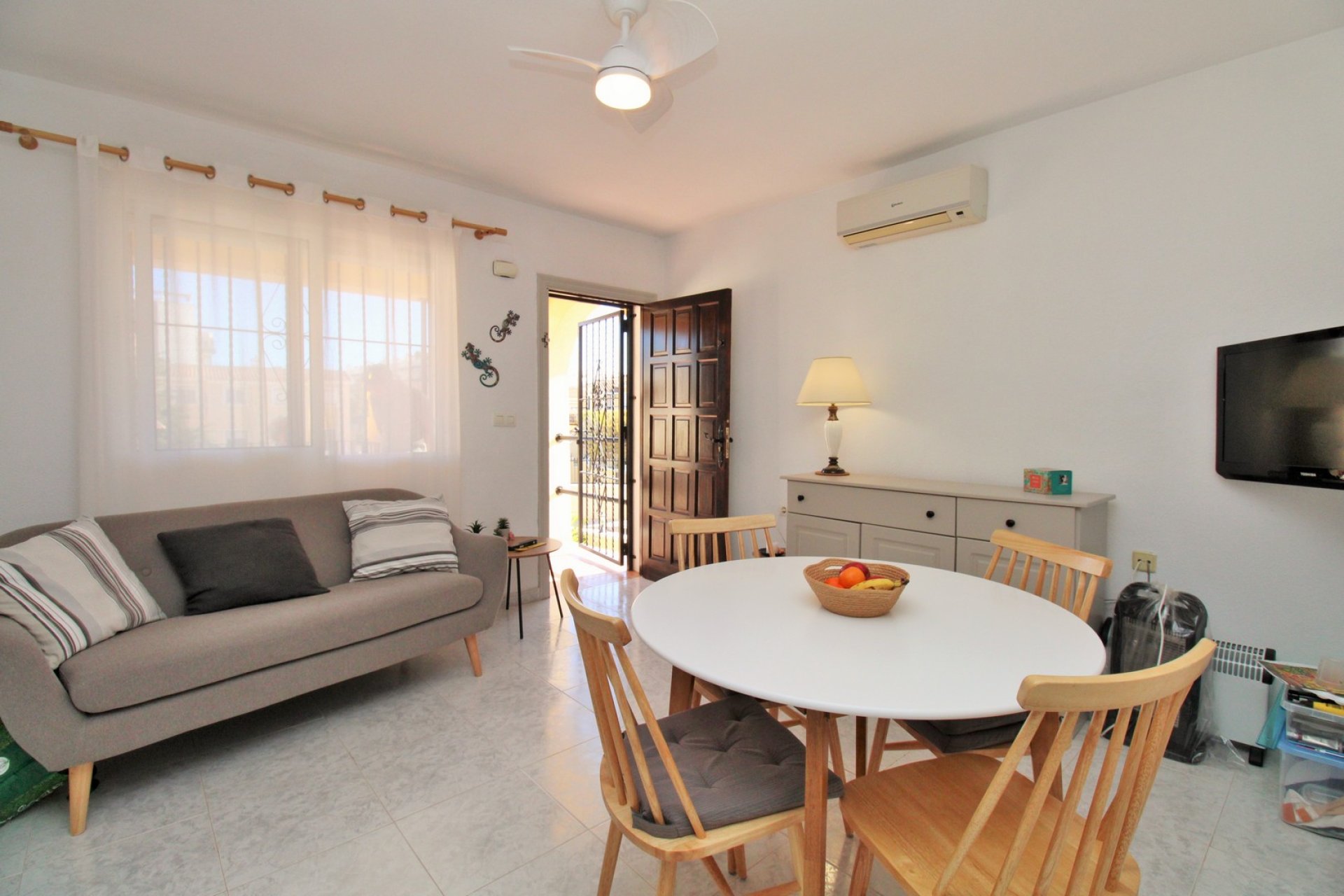Revente - Apartment -
Villamartin