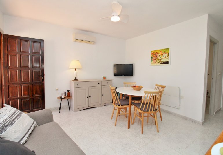 Revente - Apartment -
Villamartin