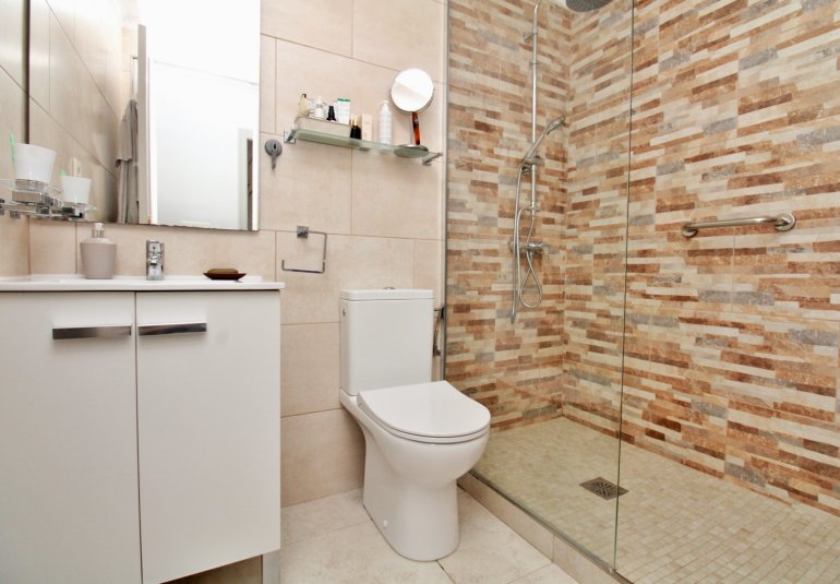 Revente - Apartment -
Villamartin