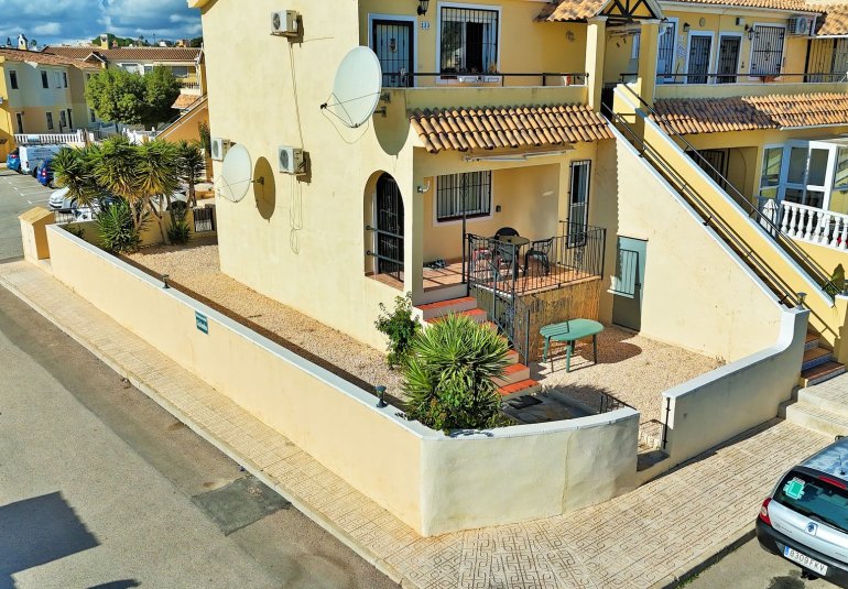 Revente - Apartment -
Villamartin