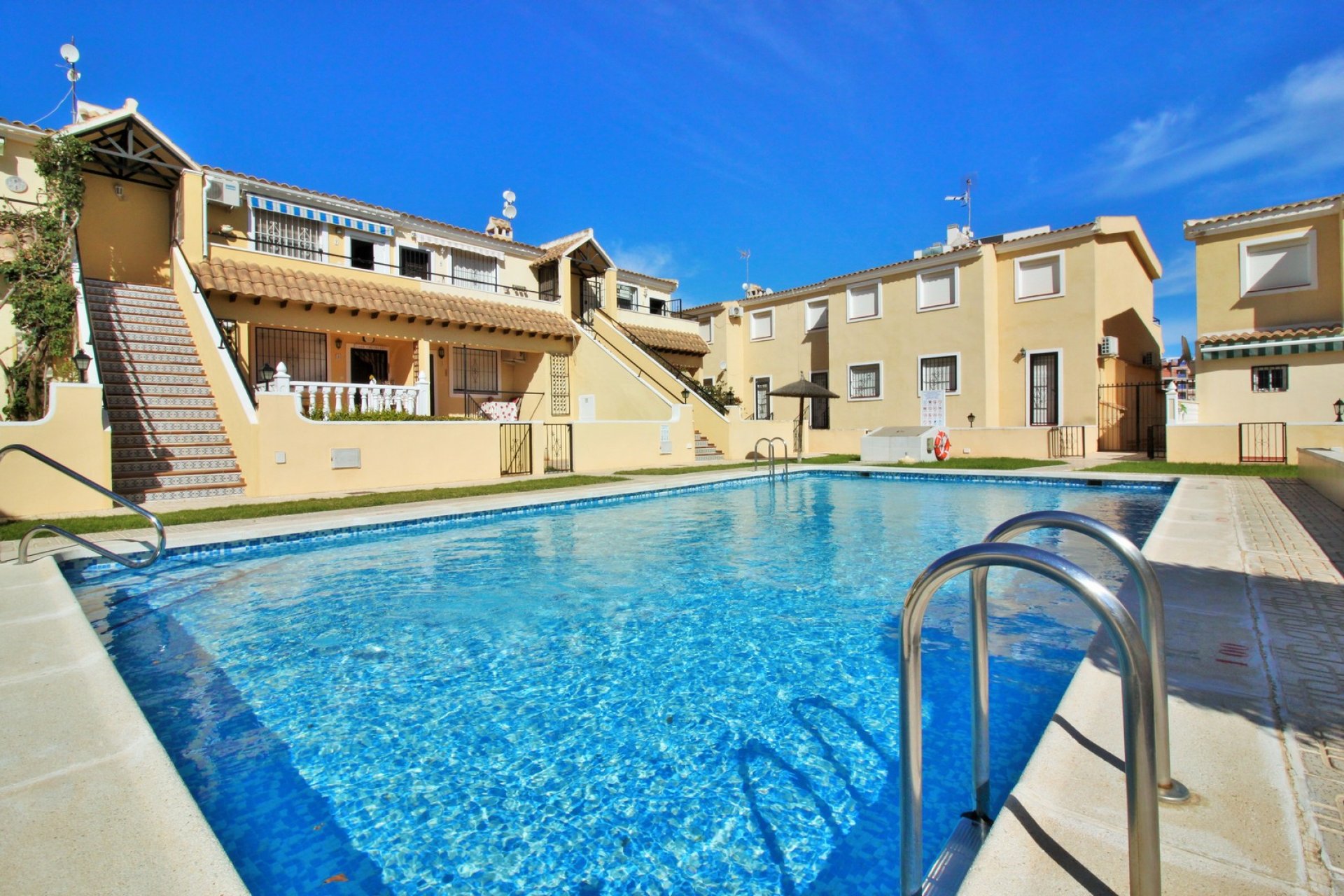 Revente - Apartment -
Villamartin