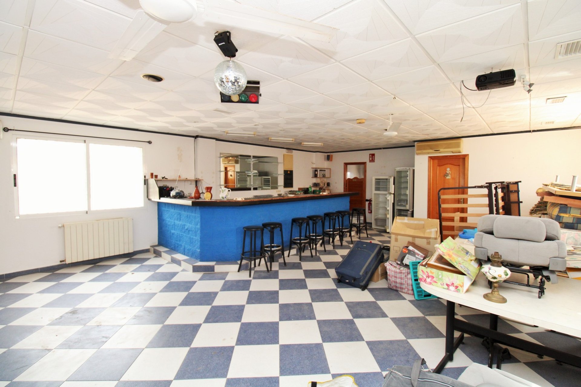 Revente - Commercial -
Villamartin