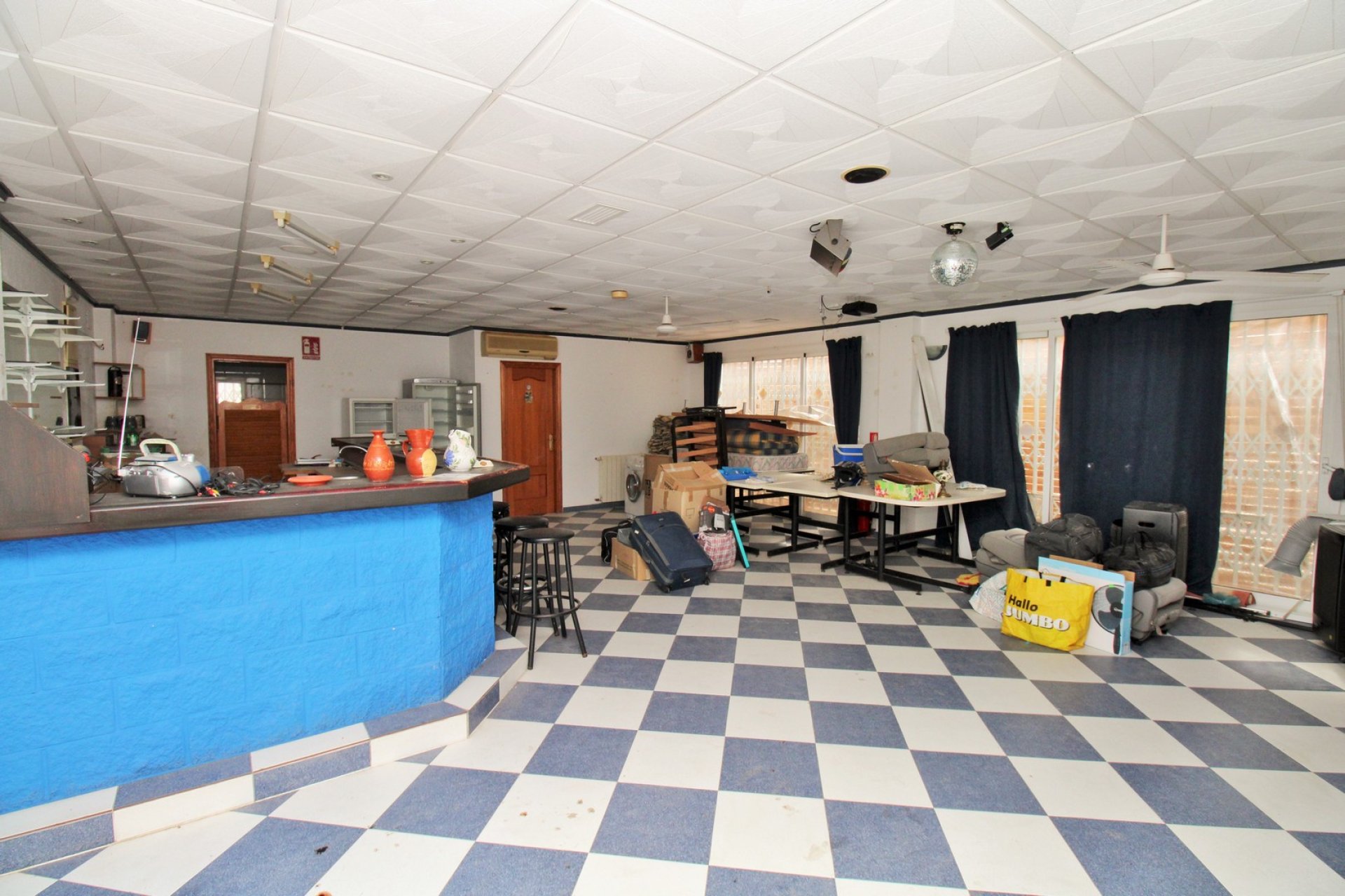 Revente - Commercial -
Villamartin