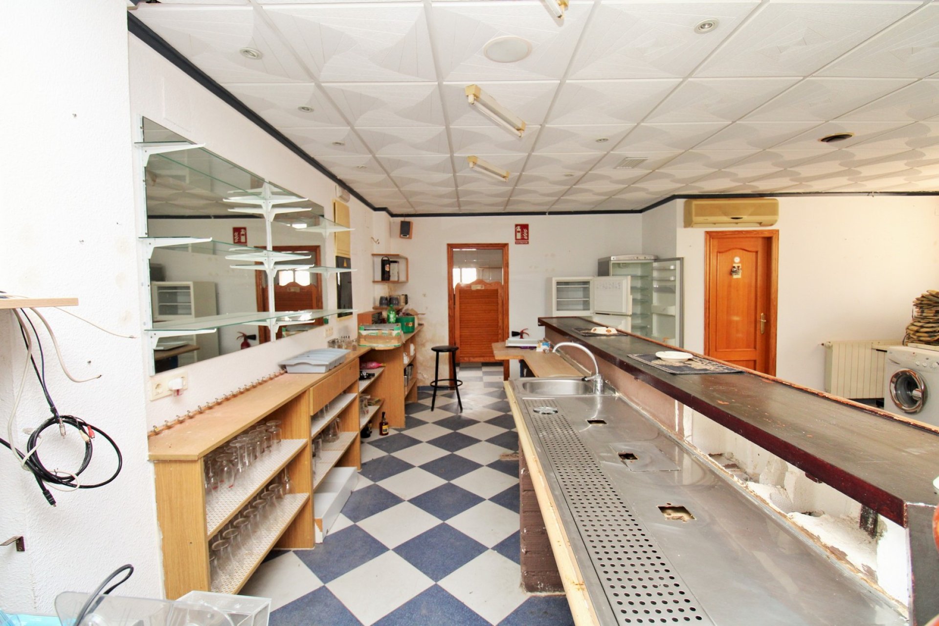 Revente - Commercial -
Villamartin