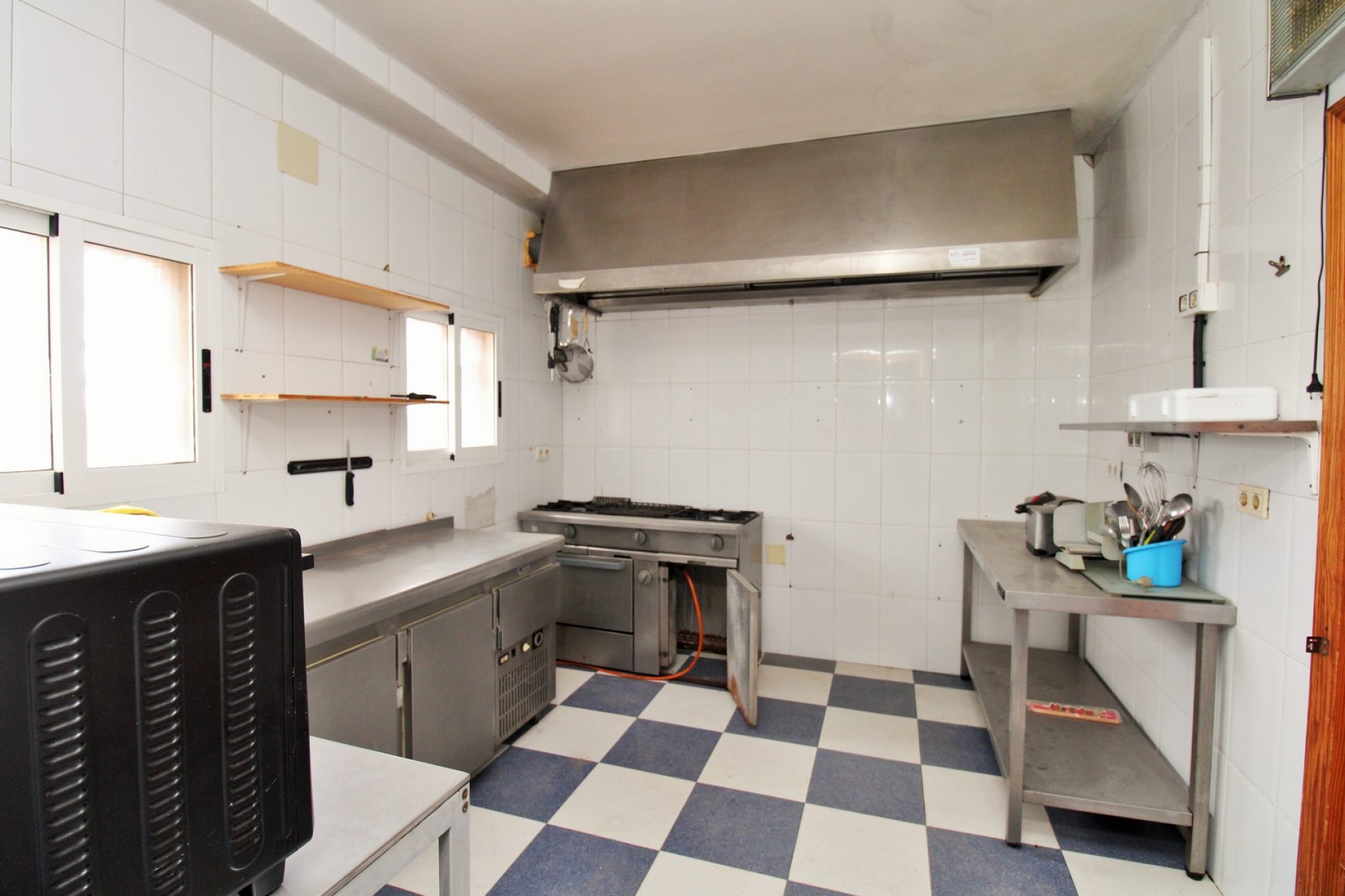 Revente - Commercial -
Villamartin