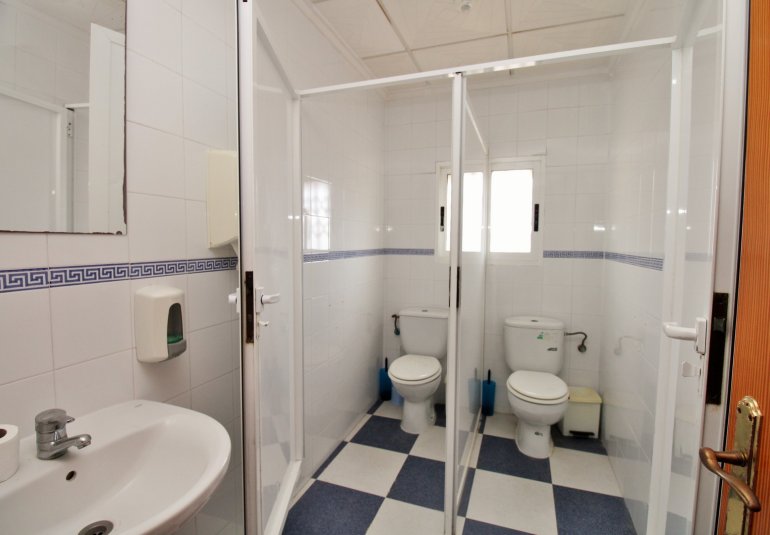 Revente - Commercial -
Villamartin