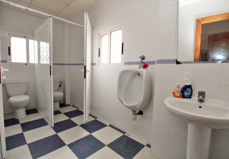 Revente - Commercial -
Villamartin